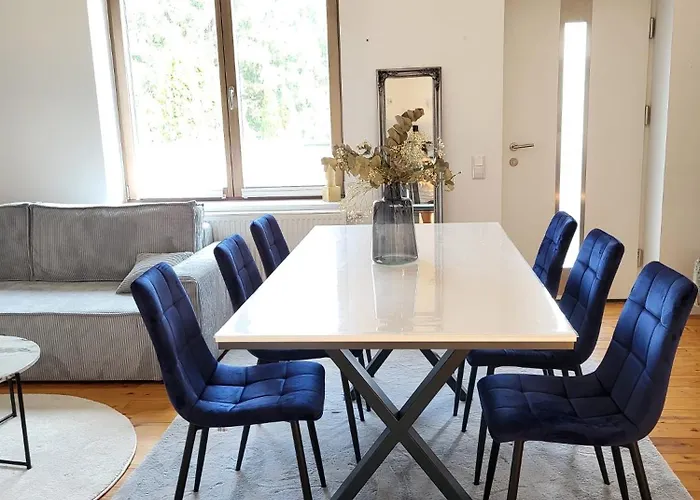 Stilvolle Studiowohnung Mit Balkon
