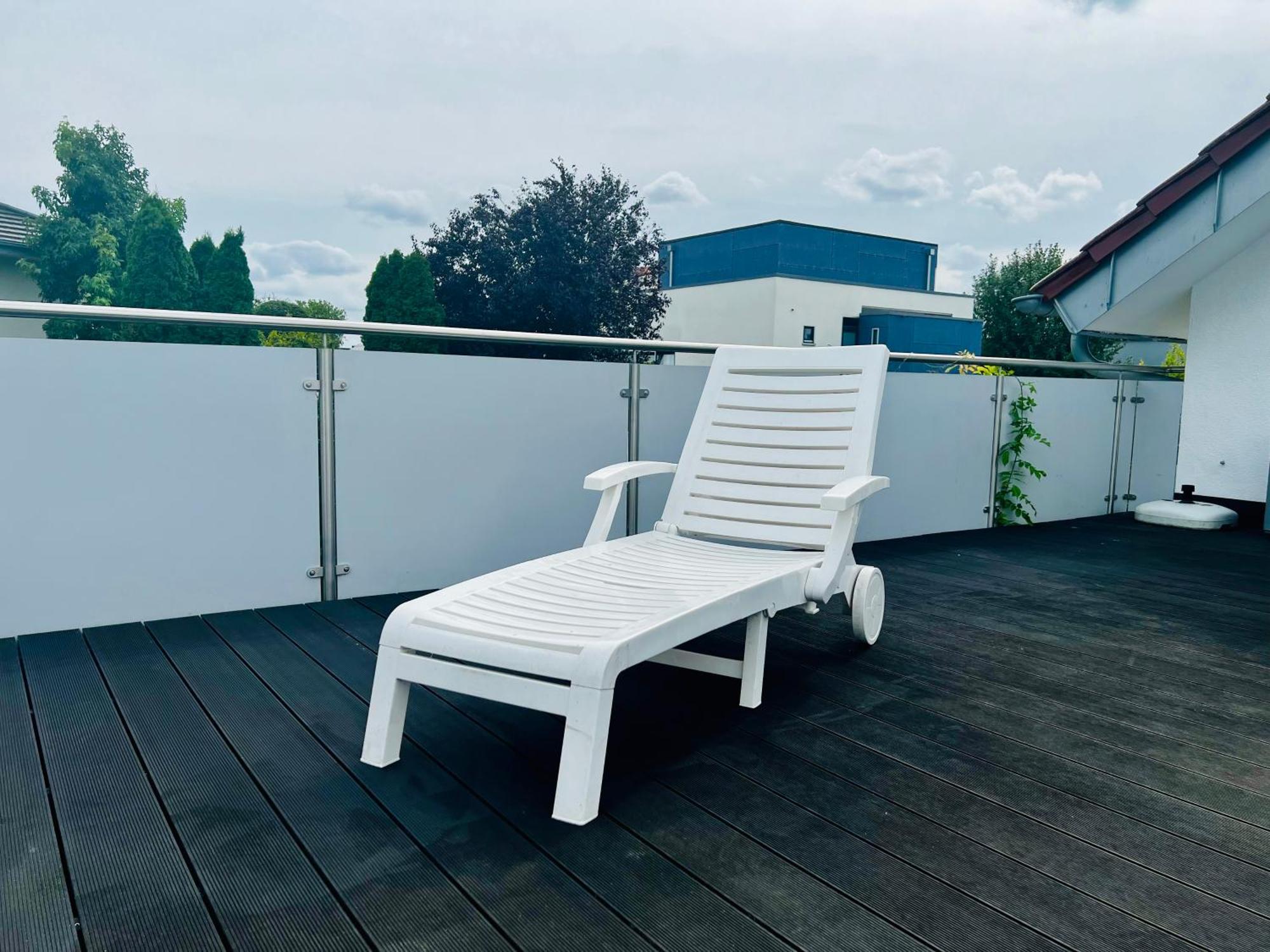 Stilvolle Studiowohnung Mit Balkon Apartment *